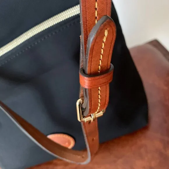 Dooney & Bourke Women's Handbag Nylon Crossbody - Picture 11 of 15